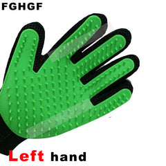 True Touch Deshedding Brush Glove for Pets - Giortazo